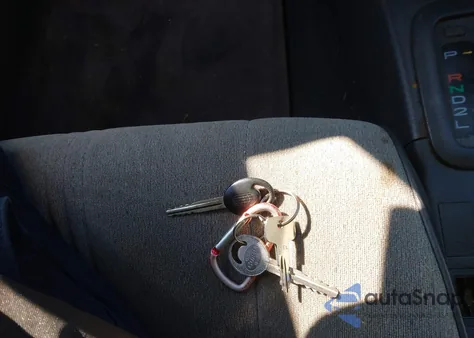 1996 Geo Prizm Lsi from USA, damaged, VIN 1Y1SK5261TZ009061